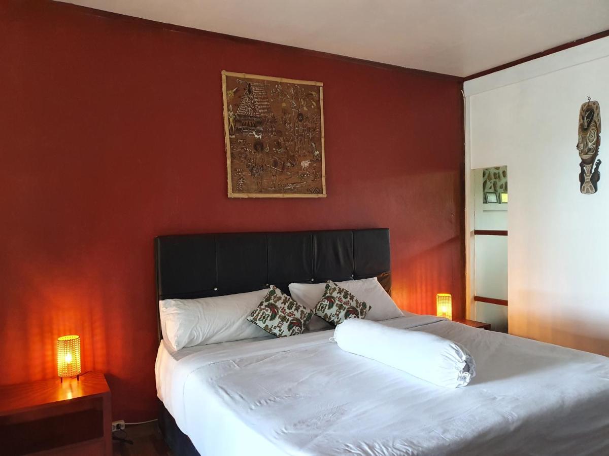 Amban Beach House Manokwari Exteriör bild