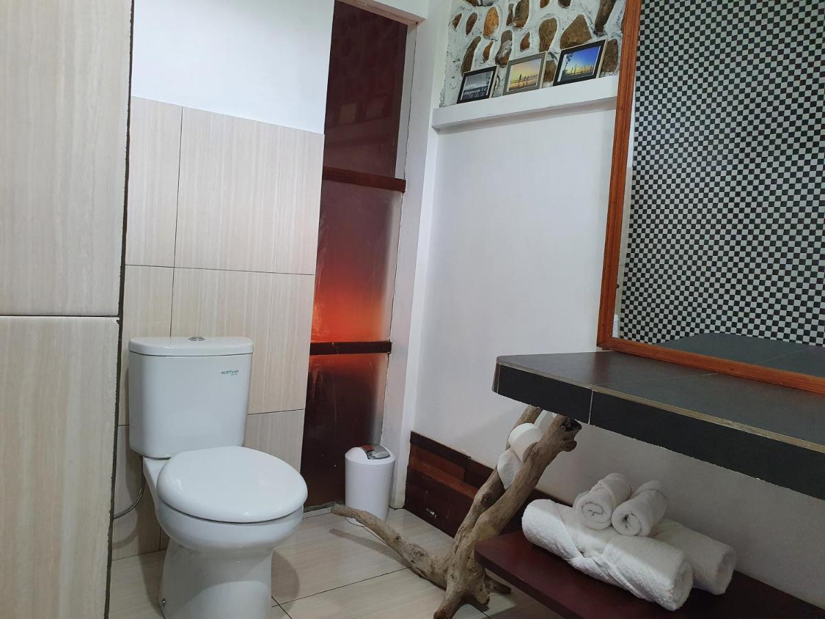 Amban Beach House Manokwari Exteriör bild