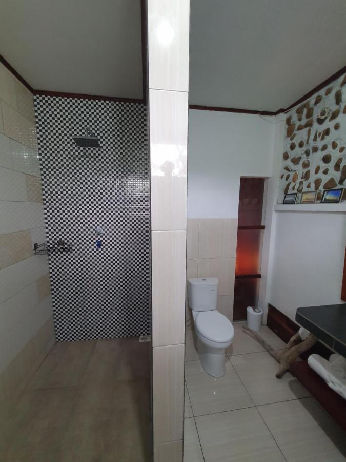 Amban Beach House Manokwari Exteriör bild
