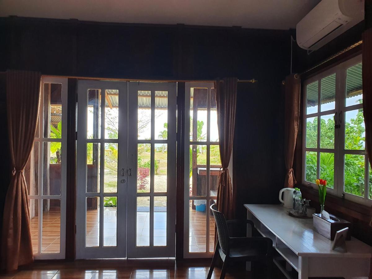 Amban Beach House Manokwari Exteriör bild