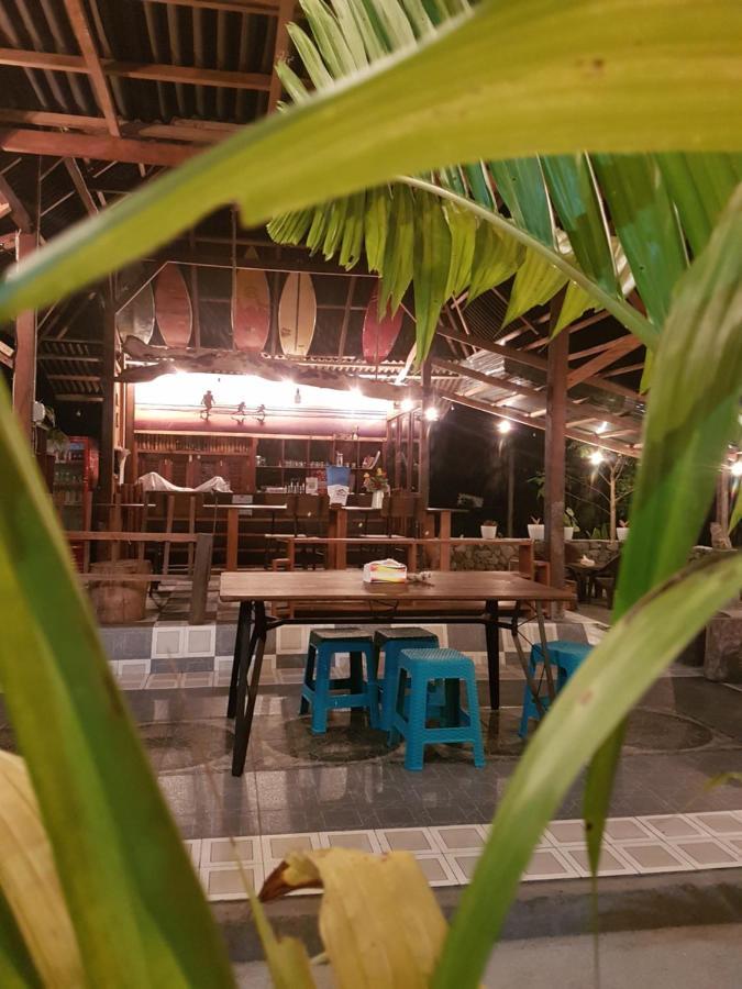 Amban Beach House Manokwari Exteriör bild